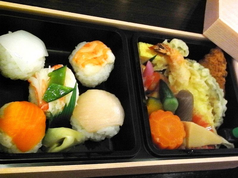 Kabuki Makunouchi Bento (2)