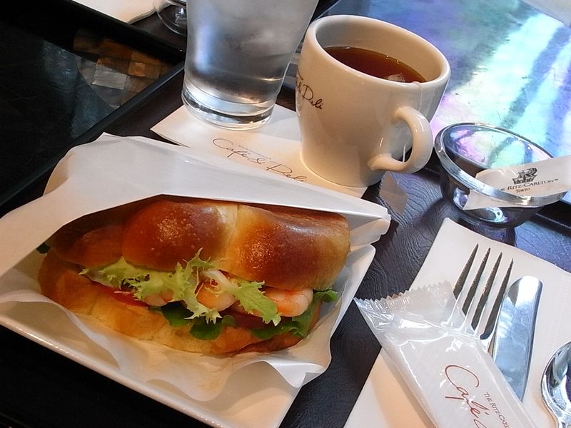 Ritz Carlton cafe & deli (6)